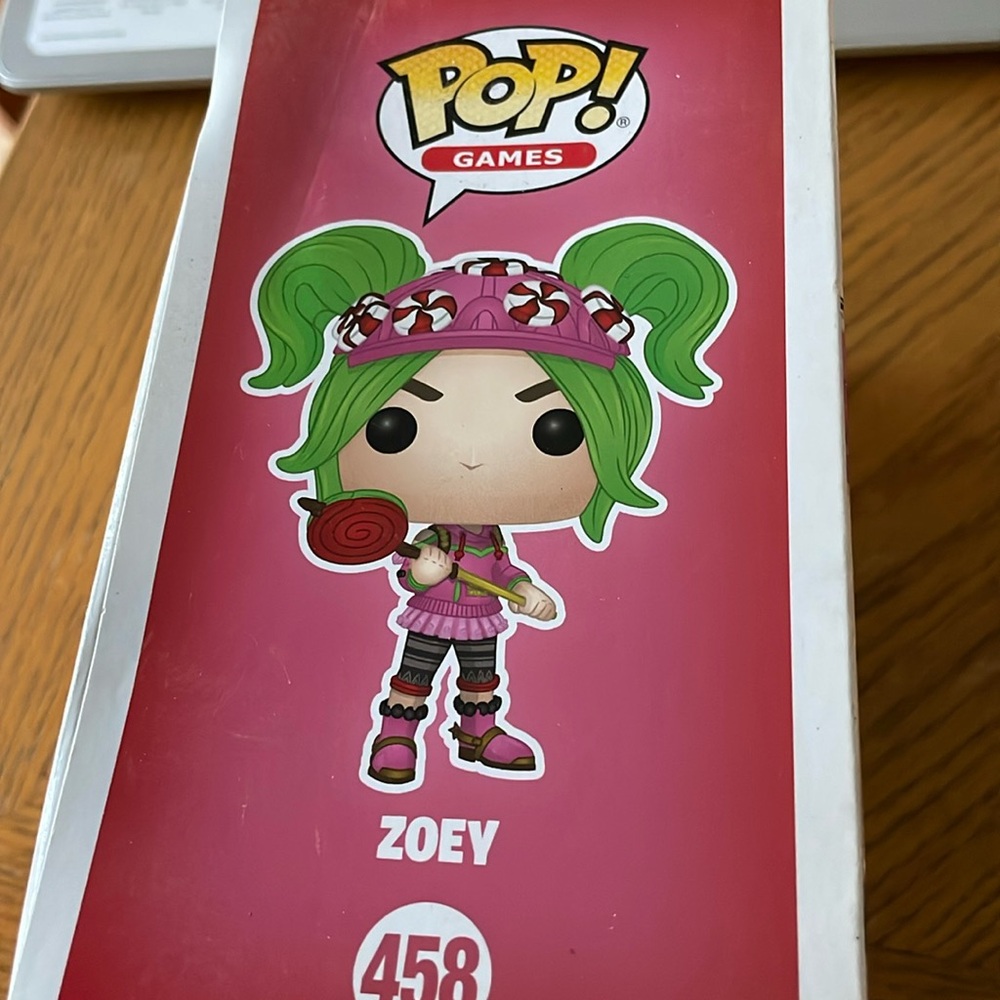 Funko Pop! Zoey Vinyl Figure #458 NEW - Picture 5 of 6